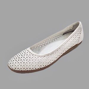 Bass Womens White Woven Broadway Flats Size 7.5W
